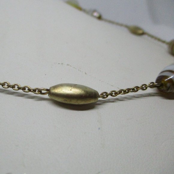 VENETIAN GLASS Necklace Swirled Venetian Glass Frosted Glass Matt Gold Tone Bead - Picture 4 of 10